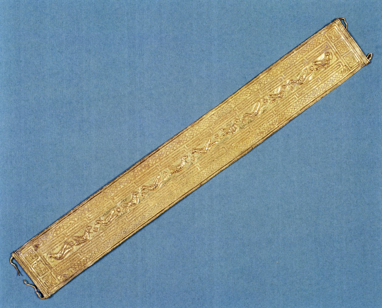 Rannekoru (kulta, filigraani ja rakeistus) tekijältä Etruscan