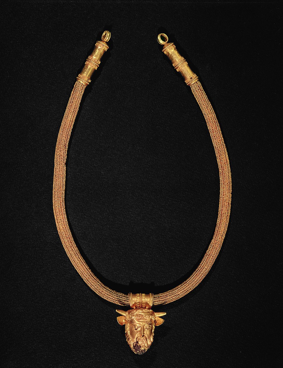 Kaulakoru ihmispääisellä riipuksella (kulta) tekijältä Etruscan