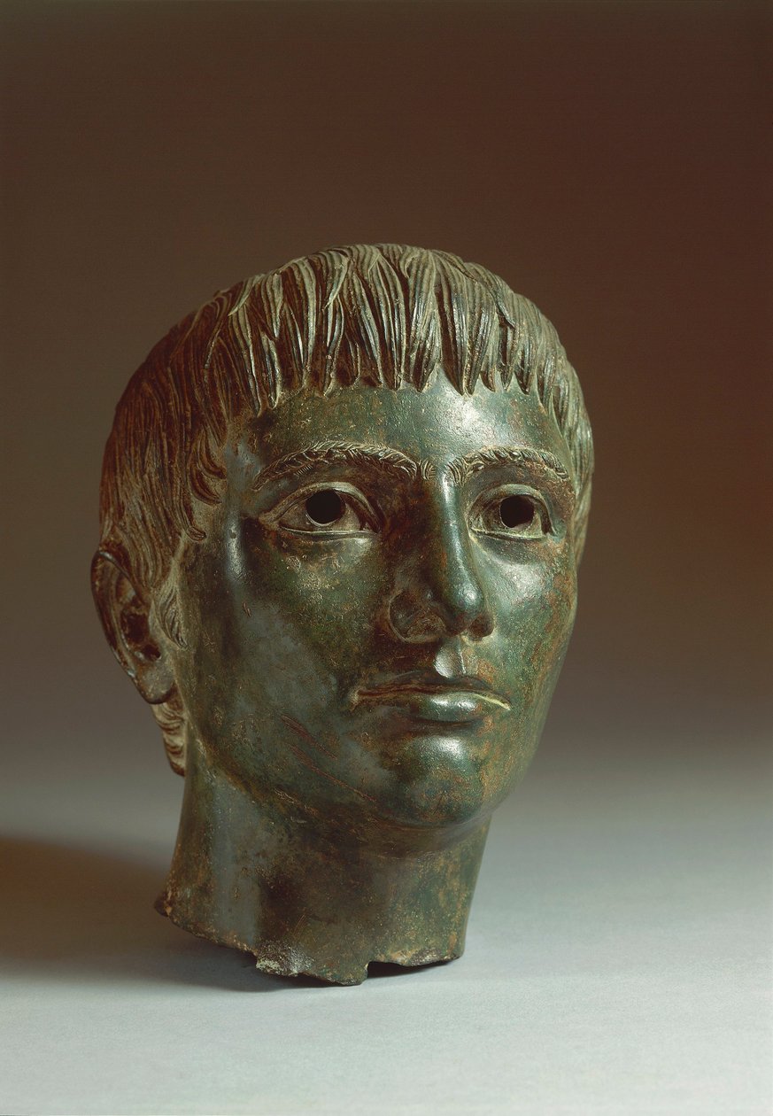Pronssinen nuoren pää, noin 330 eaa. tekijältä Etruscan