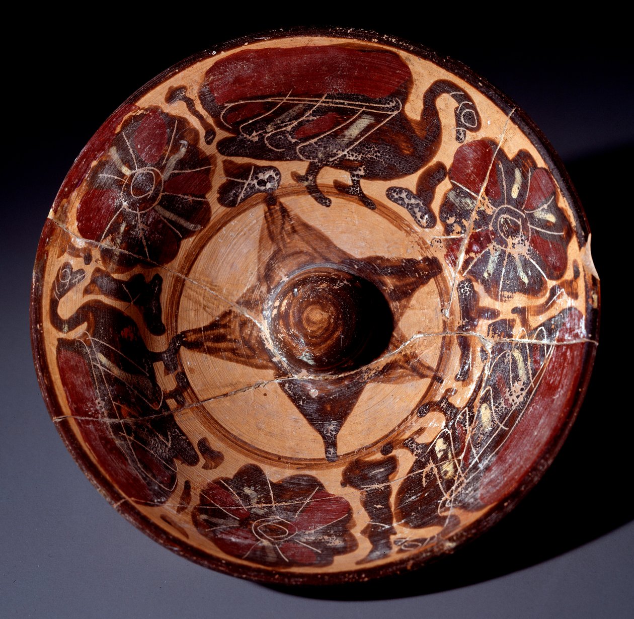 Etruskien sivilisaatio: phiale mesomphalos tekijältä Etruscan