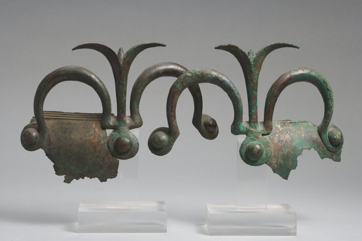 Kahvat (pronssi) tekijältä Etruscan