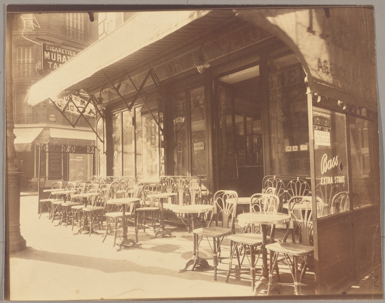 Café, Avenue de la Grande-Armée tekijältä Eugène Atget