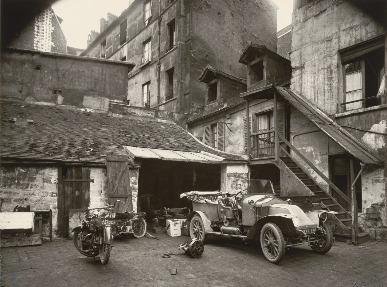 Sisäpiha, rue de Valence tekijältä Eugène Atget