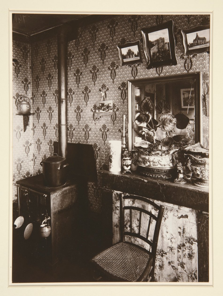 Työväenluokan sisustus, Rue de Romainville tekijältä Eugène Atget