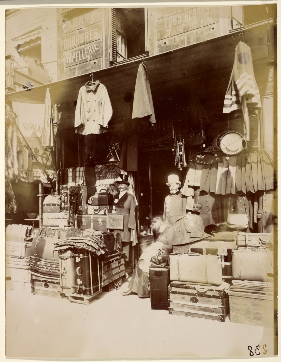 Rue du Petit Thouars [sic] tekijältä Eugène Atget