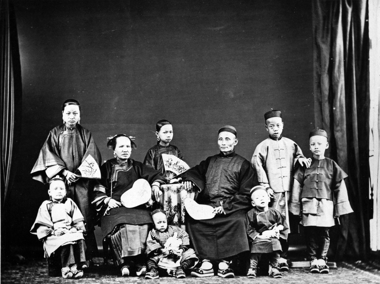 Kiinalainen perhe, noin 1870-luku tekijältä European Photographer