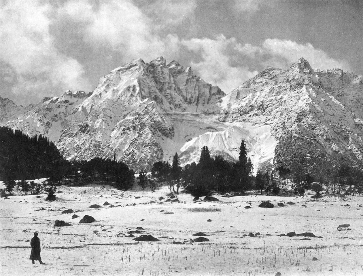 Sonamargin vuoret, Kashmir, Intia, 1900-luvun alku. tekijältä F. Bremner