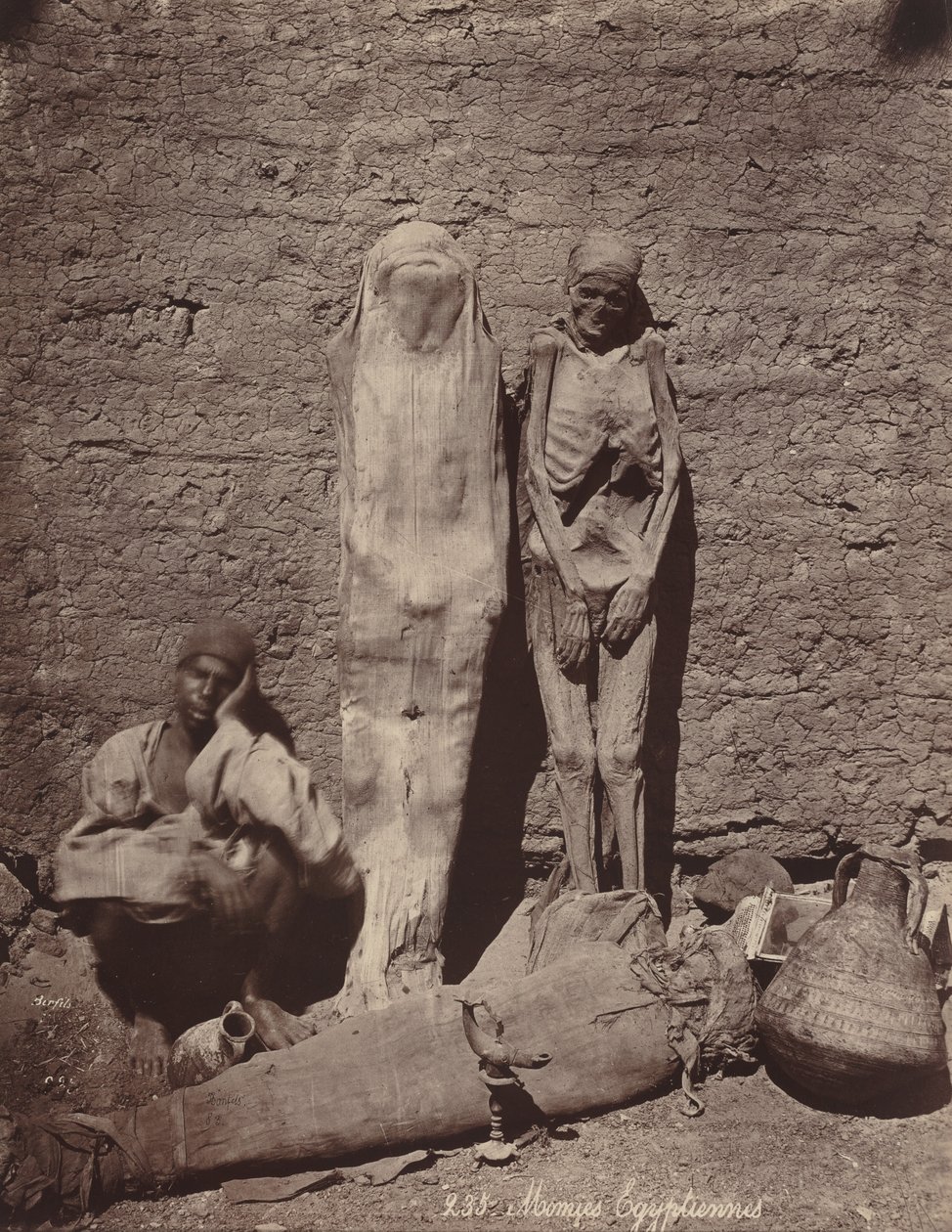 Momies Egyptiennes (Egyptiläiset muumiot),c. 1870 (kuva) tekijältä Félix Bonfils