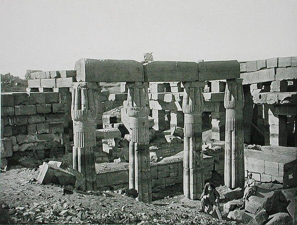 Karnakin rauniot, Thebe, julkaistu noin 1900 (syväpaino). tekijältä Fils Goupil