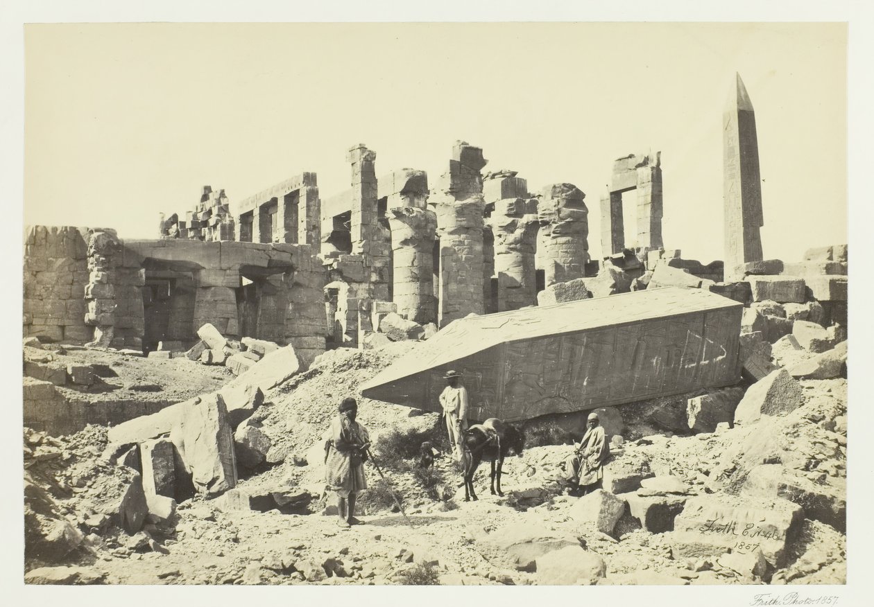 Rikkoutunut obeliski, Karnac, 1857. tekijältä Francis Frith