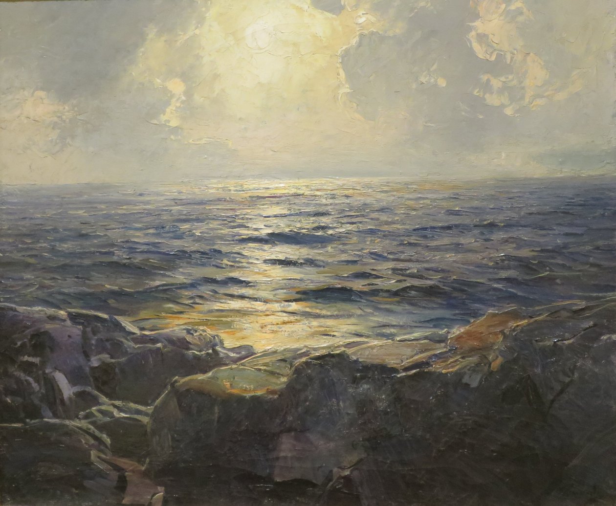 Moonrise Quarter Moon on Tumbling Seas tekijältä Frederick Judd Waugh