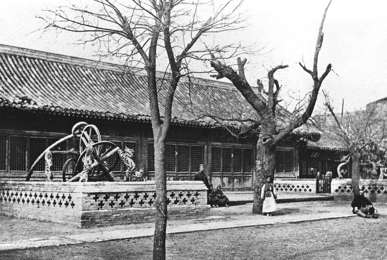 Keisarillinen observatorio Pekingissä, Kiinassa, noin 1900 tekijältä French Photographer