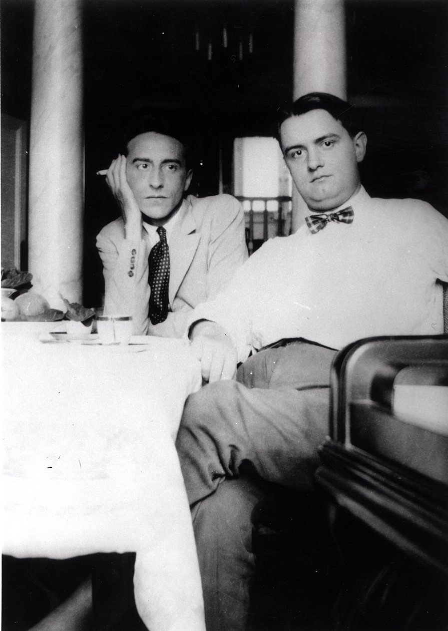 Jean Cocteau (1889-1963) ja Georges Auric (1899-1983) Villefranche sur Merissä, 1924 tekijältä French Photographer