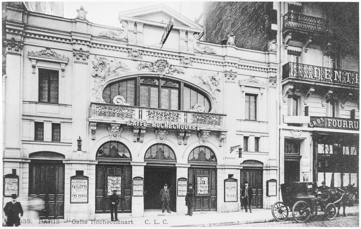 Postikortti, joka kuvaa Cafe-konserttia Gaite Rochechouart, 15 Boulevard Rochechouart, Pariisi, n. 1900 tekijältä French Photographer