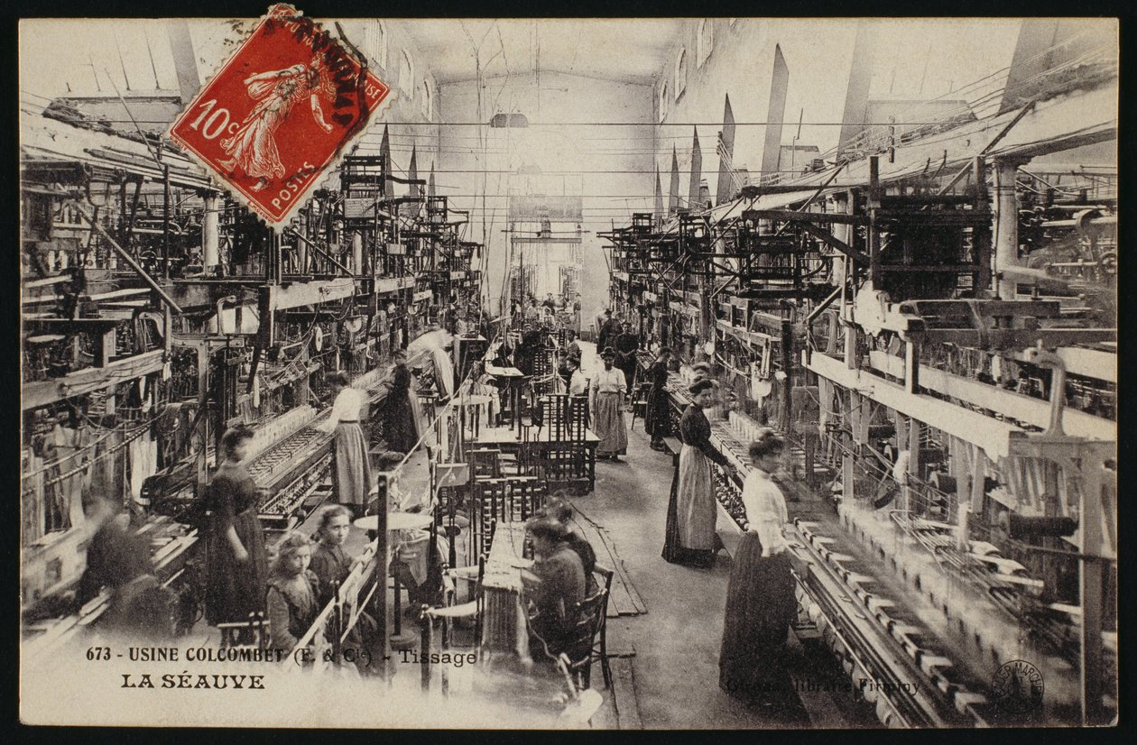 Postikortti, joka kuvaa Colcombetin kutomatehdasta La Seauvessa, Haute-Loiressa, n. 1900 tekijältä French Photographer