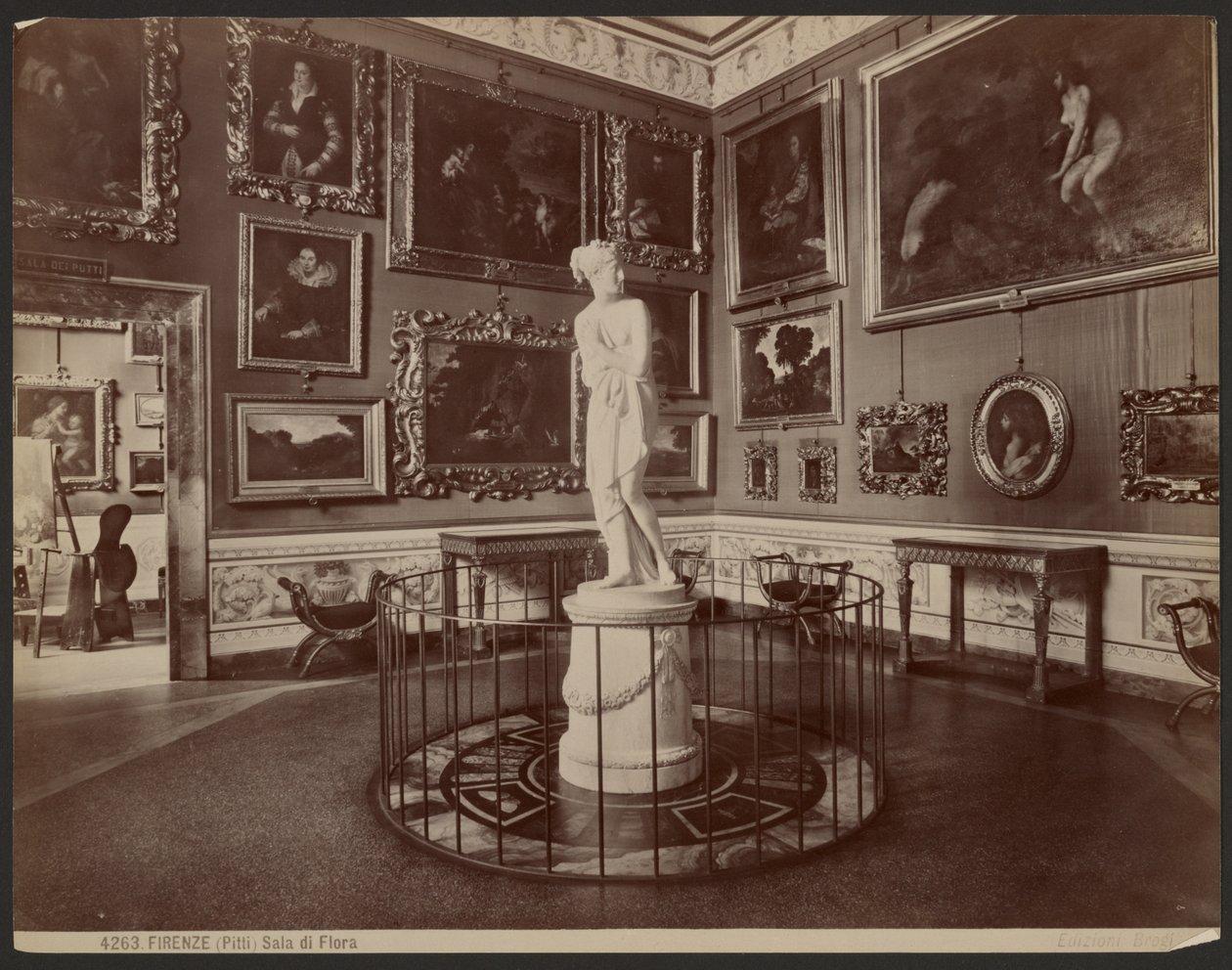 Firenze, Pitti, Flora-sali tekijältä Giacomo Brogi
