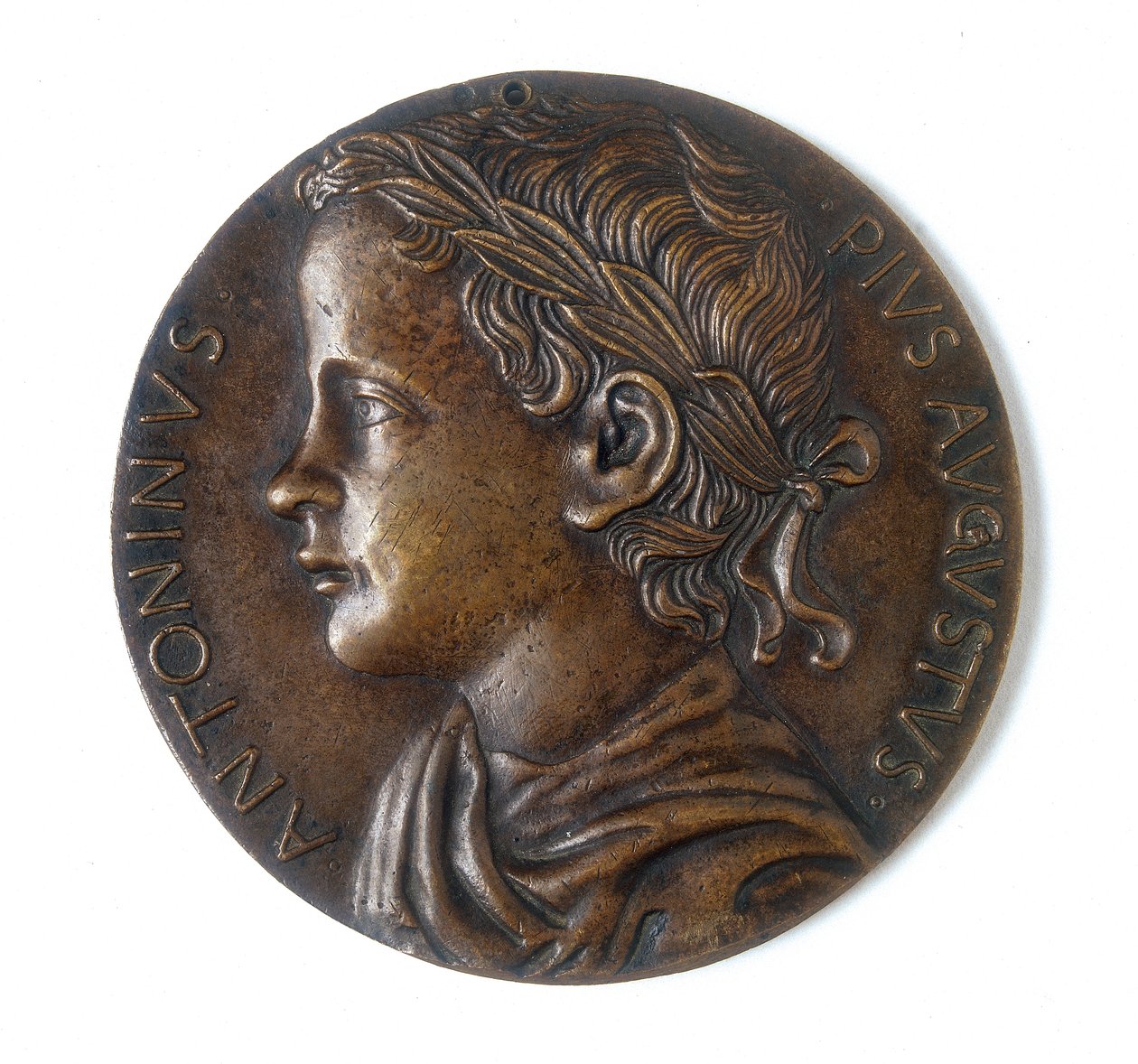 Antoninus Piusta kuvaava mitali: suoraviivainen tekijältä Giovanni Boldù