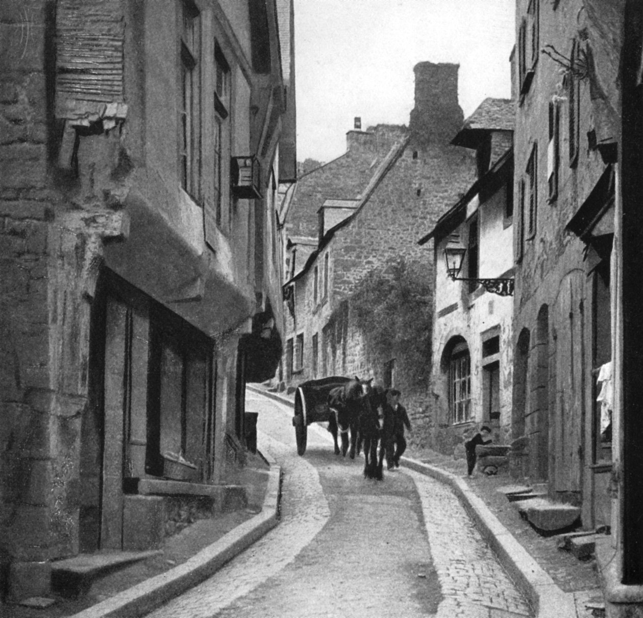 Rue Jersual, 1911-1912. tekijältä H. W. Fincham