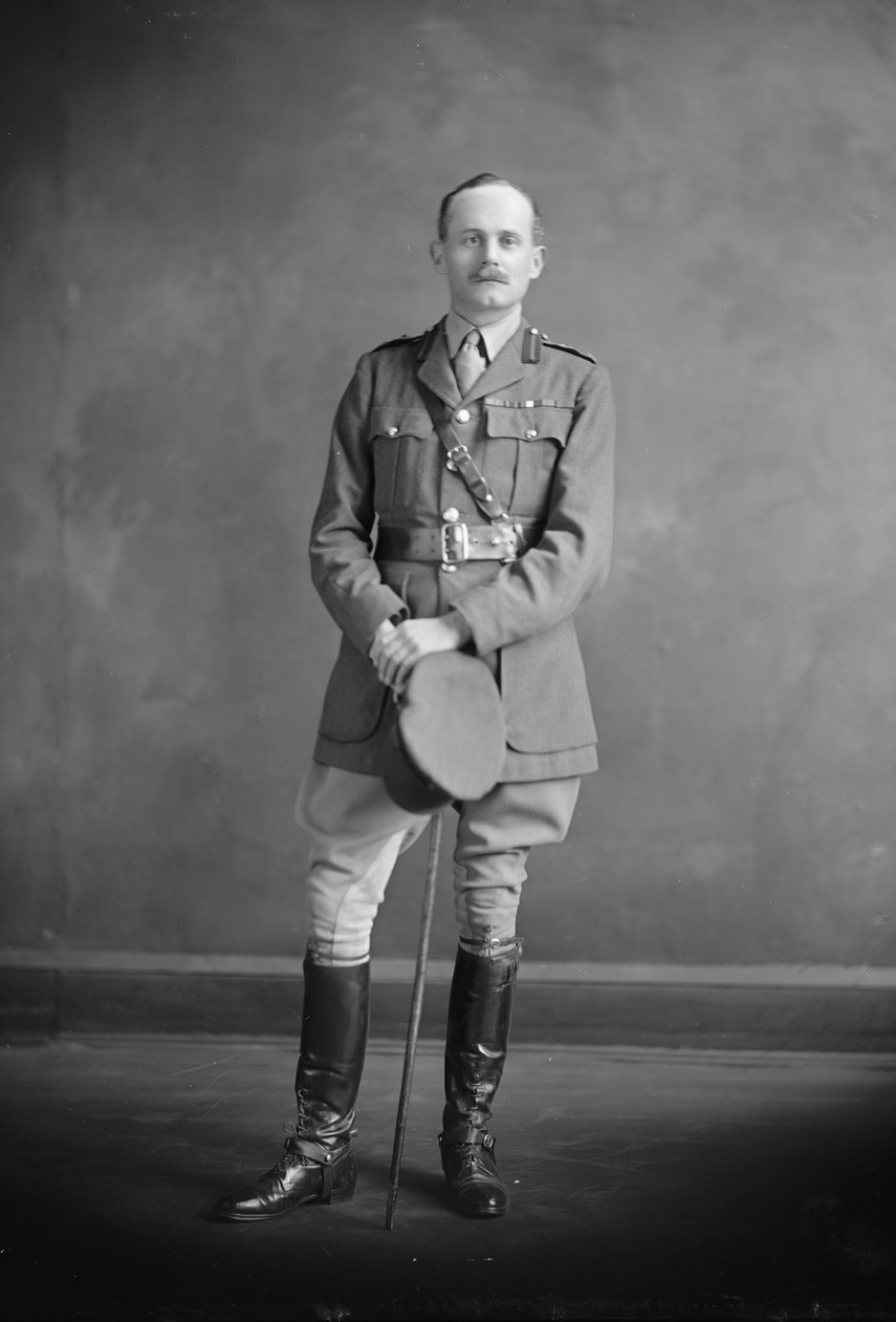 Eversti Claude Edward Dansey (1876-1947) (m/v kuva) tekijältä Harris & Ewing