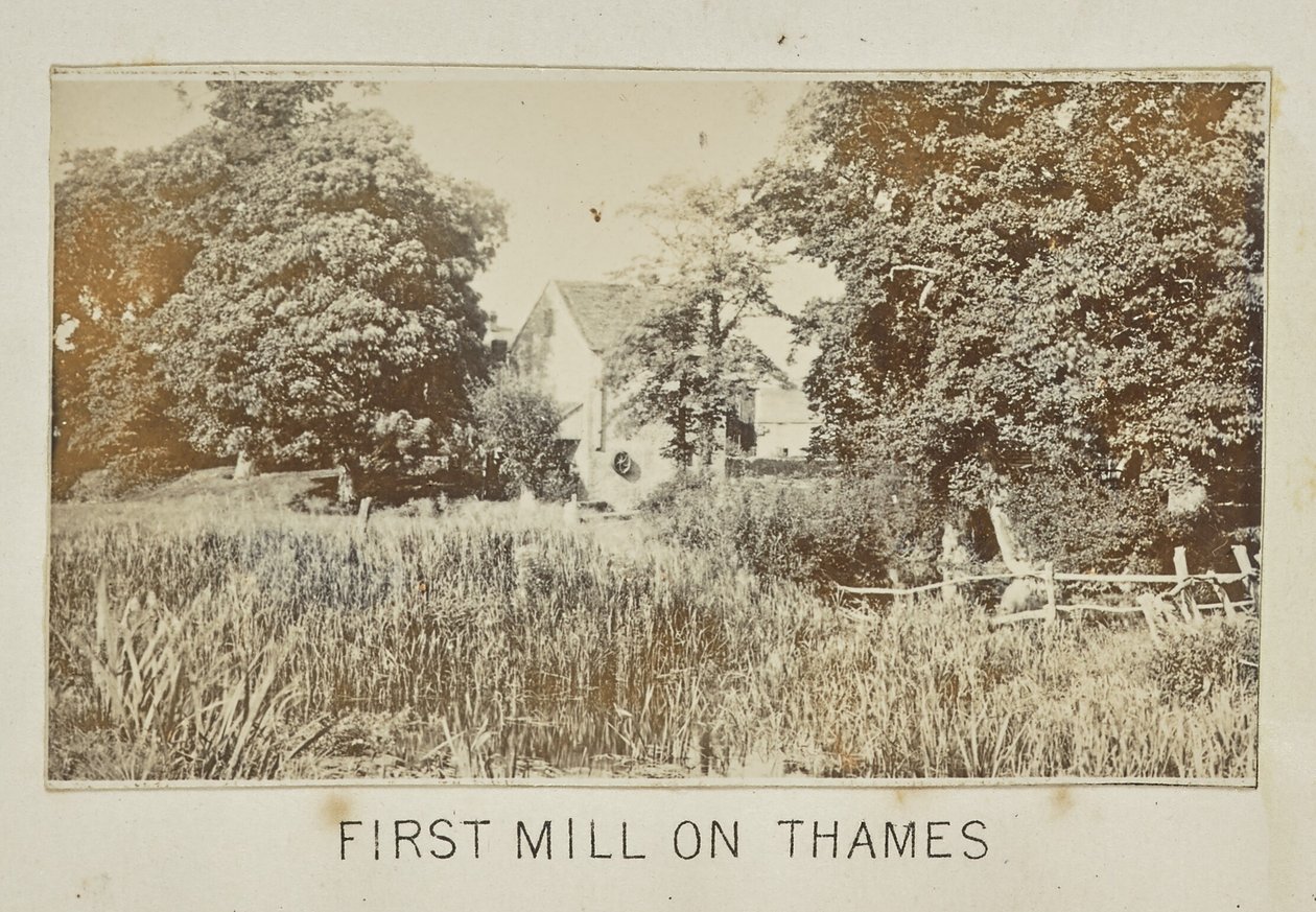 Ensimmäinen Mill on Thames tekijältä Henry W. Taunt