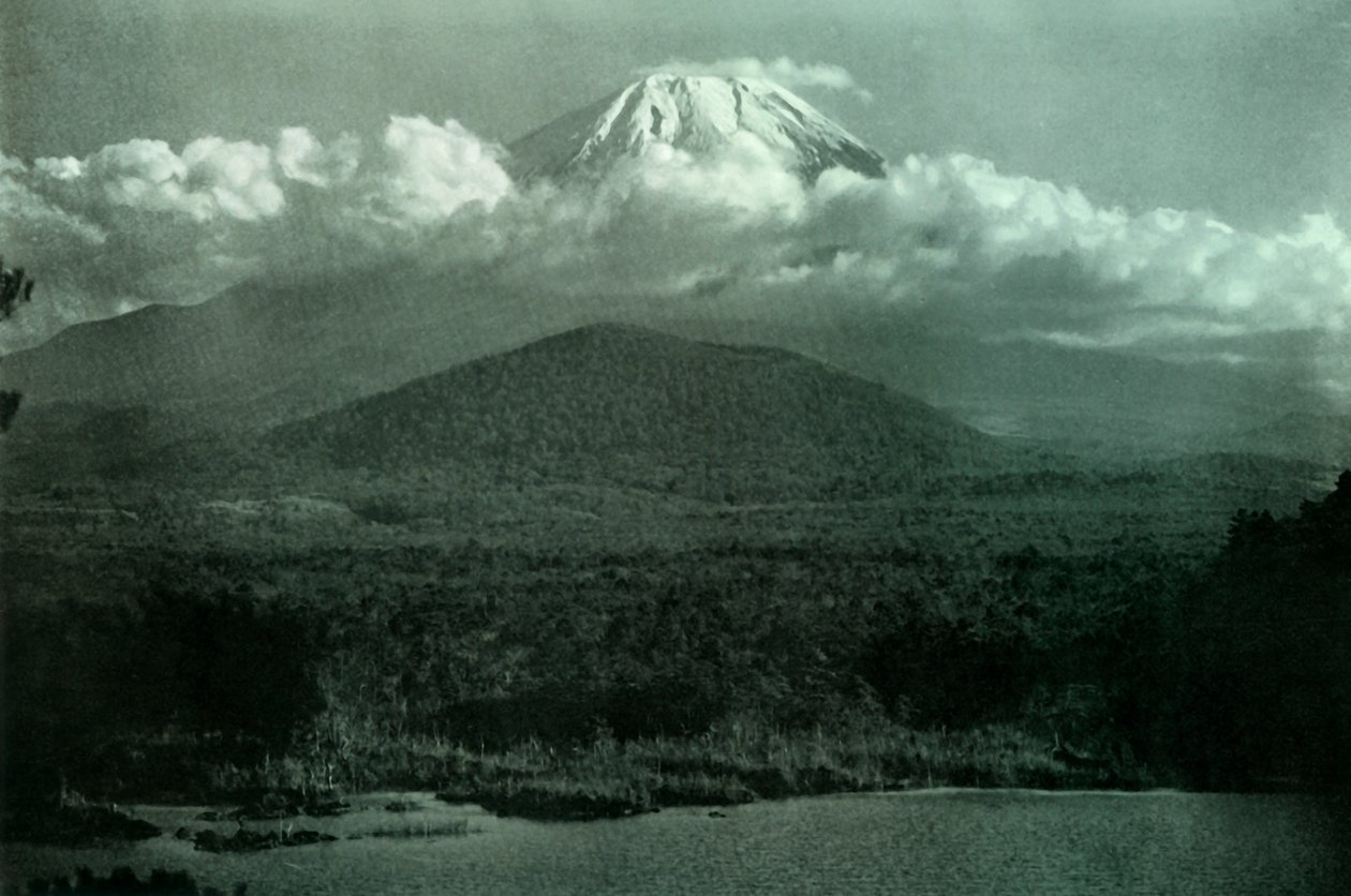 Fuji auringonnousussa, 1910. tekijältä Herbert Ponting
