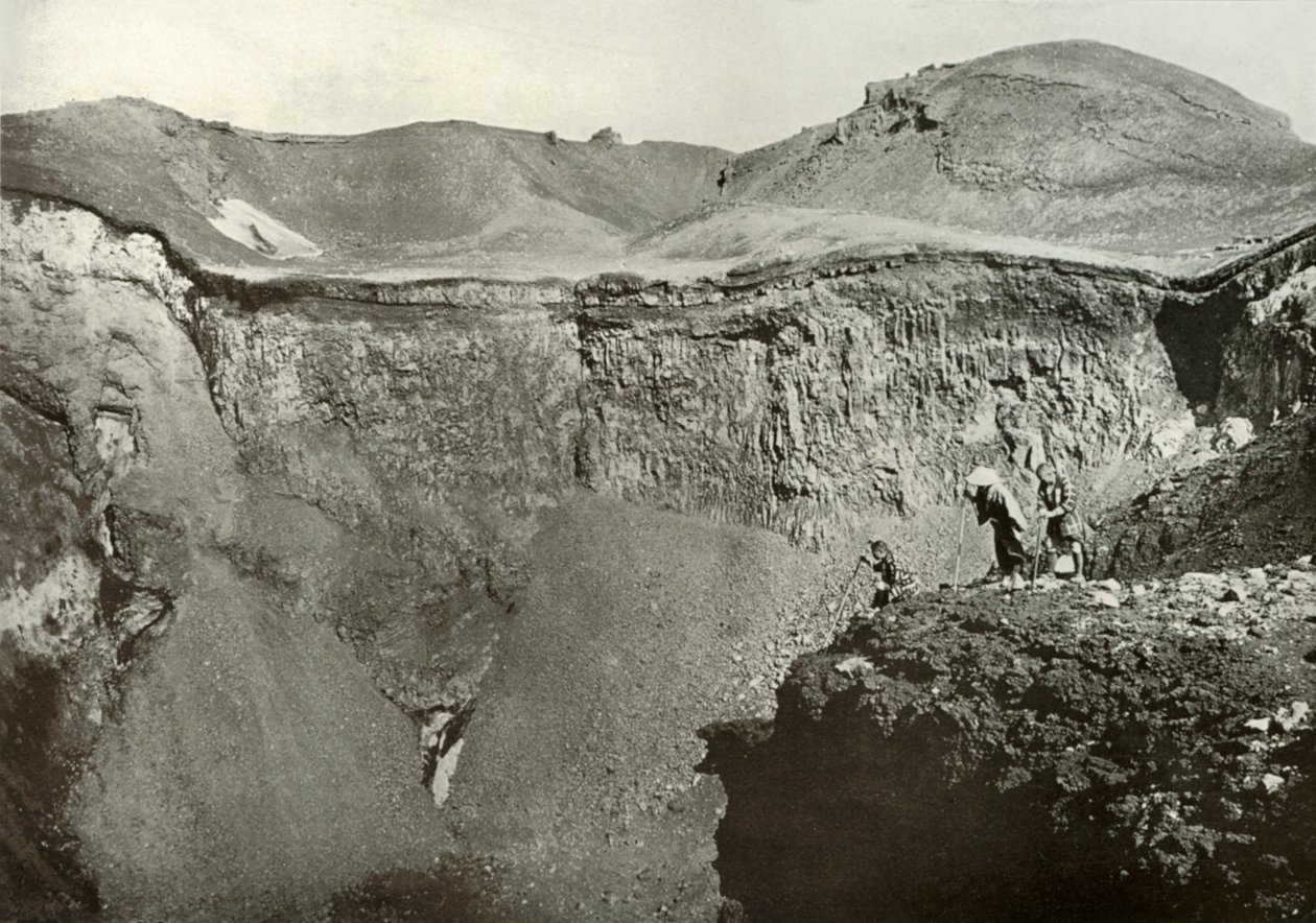 Fuji-Sanin pyhä kraatteri, 1910. tekijältä Herbert Ponting