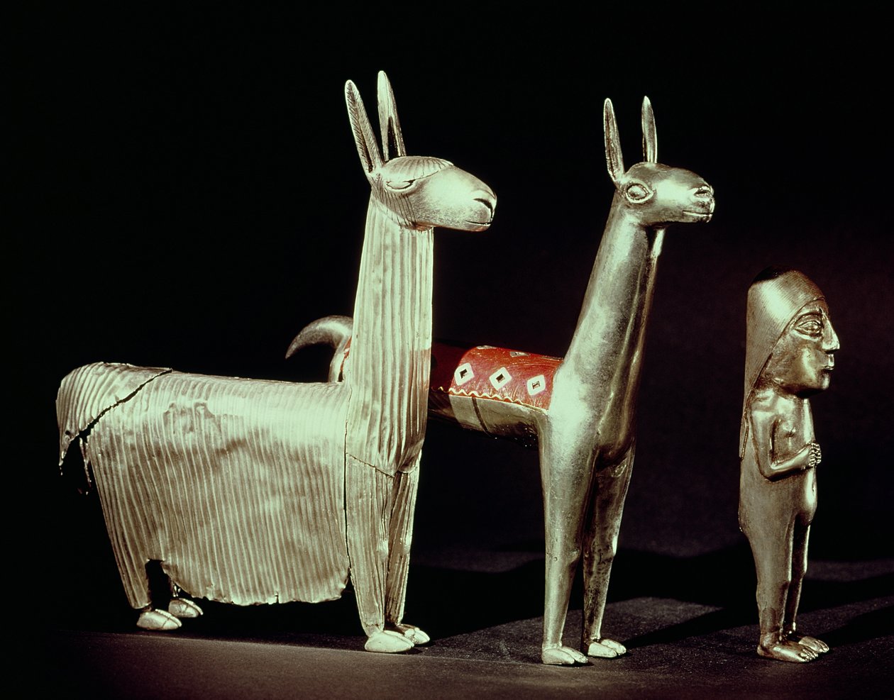 Laama, alpakka ja nainen, Titicaca-järvestä, Boliviasta, n. 1475-1532 (hopea) tekijältä Incan