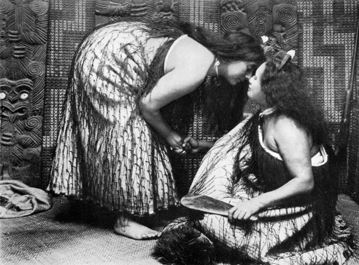 Hongi Maori -tervehdyksiä, 1908-1909. tekijältä JL Martin