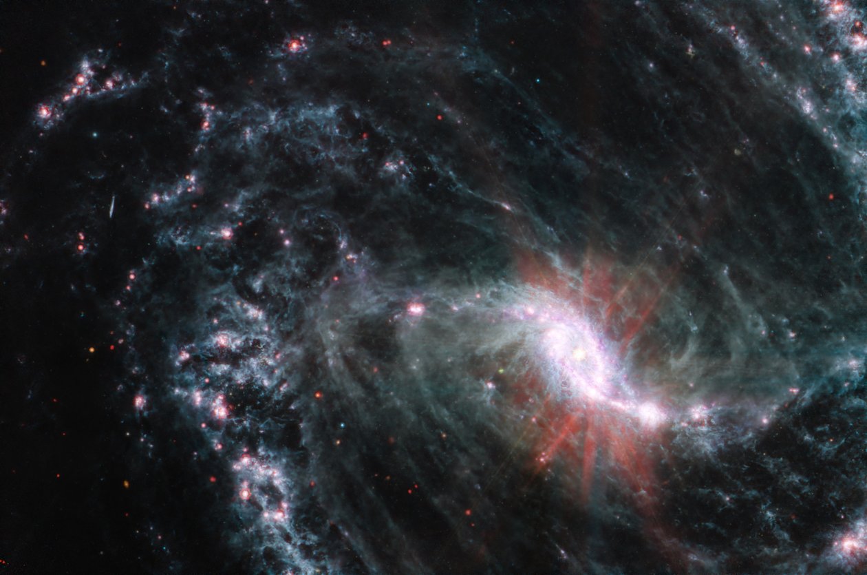 NGC 1365 (MIRI-kuva) tekijältä James Webb Space Telescope (NASA)