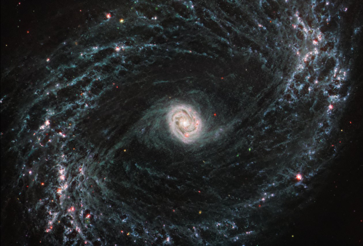 NGC 1433 (MIRI-kuva) tekijältä James Webb Space Telescope (NASA)