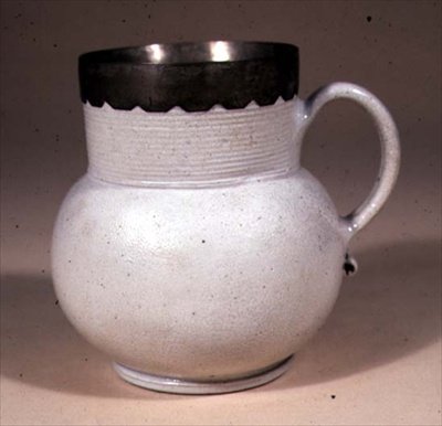 Muki, n. 1680 (suolalasitettu kivitavara) tekijältä John Dwight