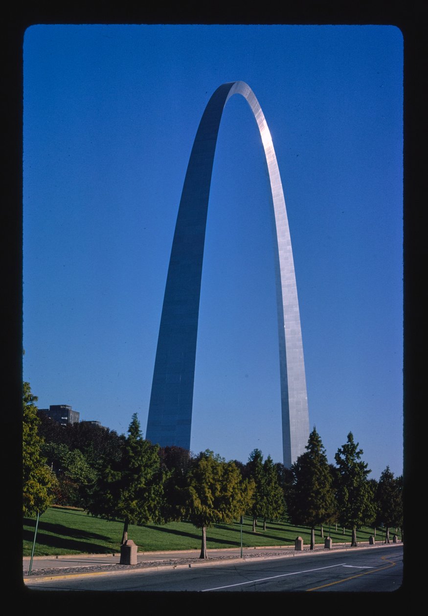 Gateway Arch, Saint Louis, Missouri, Yhdysvallat. tekijältä John Margolies