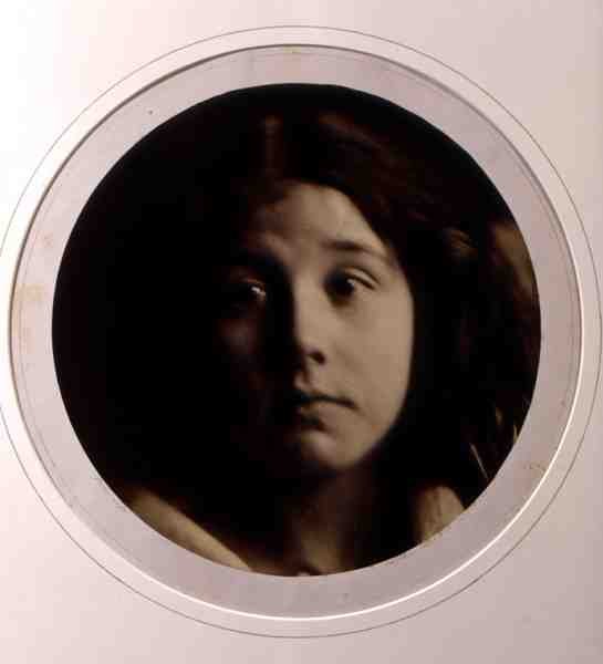 Lapsen pää, n. 1866 (m/w kuva) tekijältä Julia Margaret Cameron