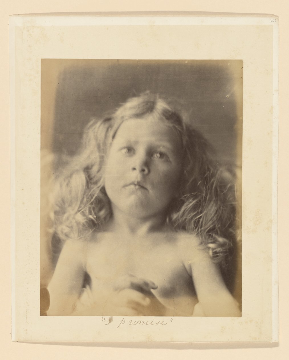 Minä lupaan tekijältä Julia Margaret Cameron