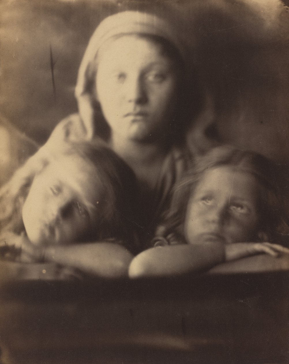 Mary Hillier ja kaksi lasta tekijältä Julia Margaret Cameron