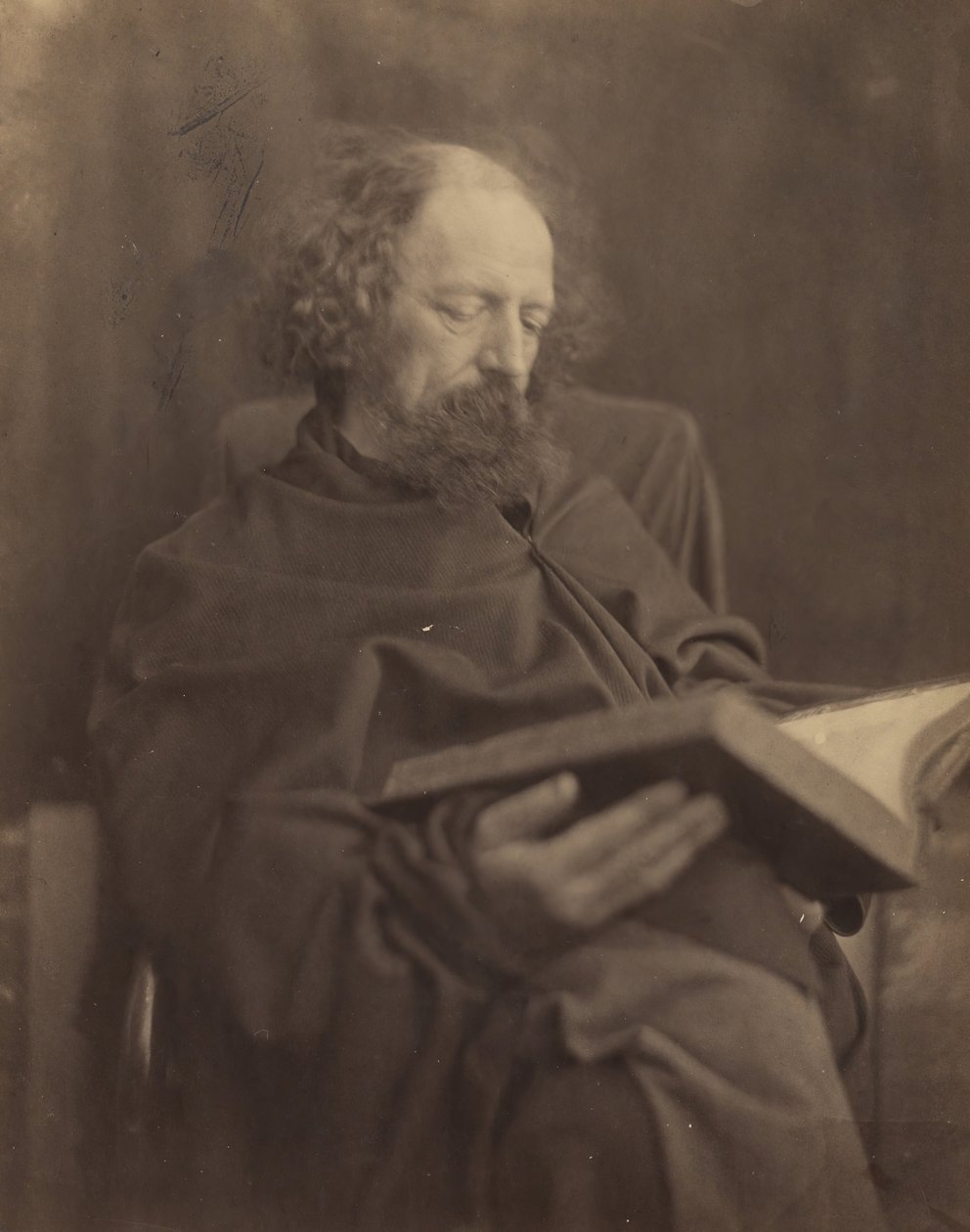 Tennyson Reading, 1865. tekijältä Julia Margaret Cameron
