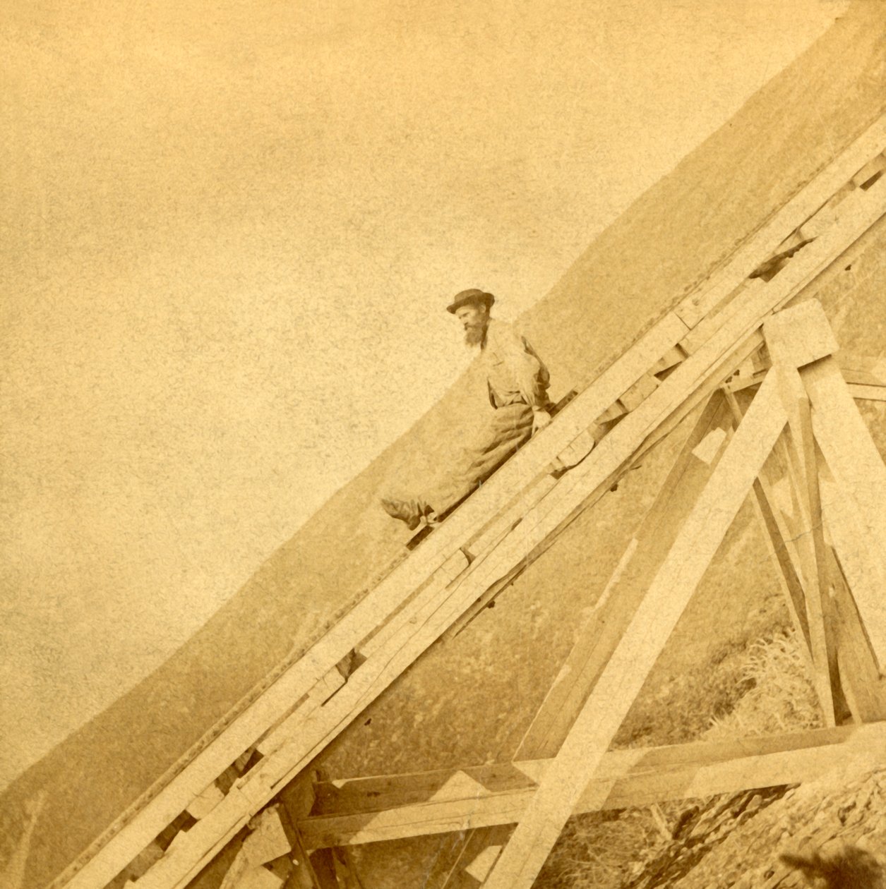 Coasting, Mt. Washington Railway, c1900. tekijältä Kilburn Brothers