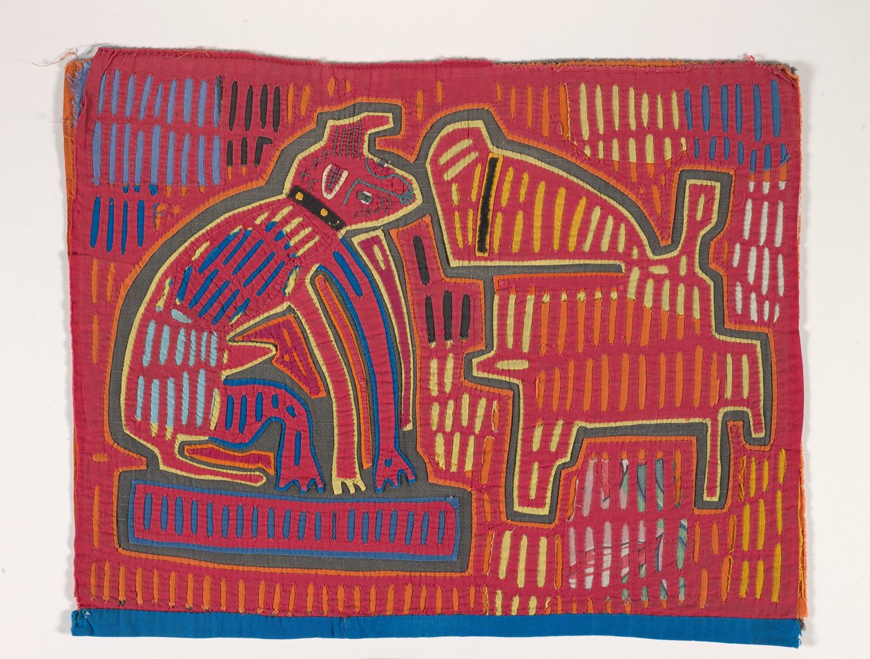 Shirt Panel (mola), n. 1950 (applikoitu puuvilla) tekijältä Kuna Indian Culture