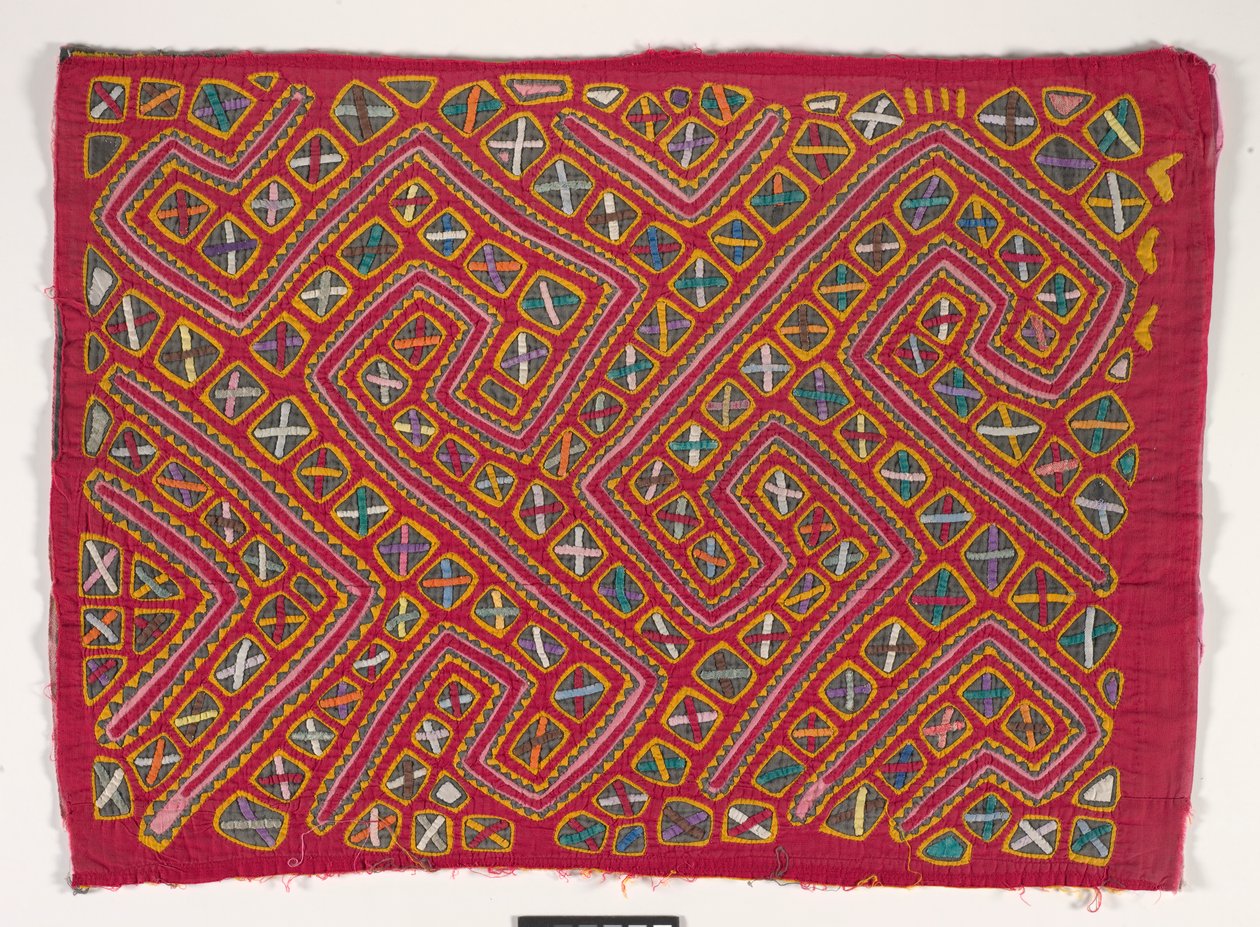 Shirt Panel (mola), n. 1950 (applikoitu puuvilla) tekijältä Kuna Indian Culture