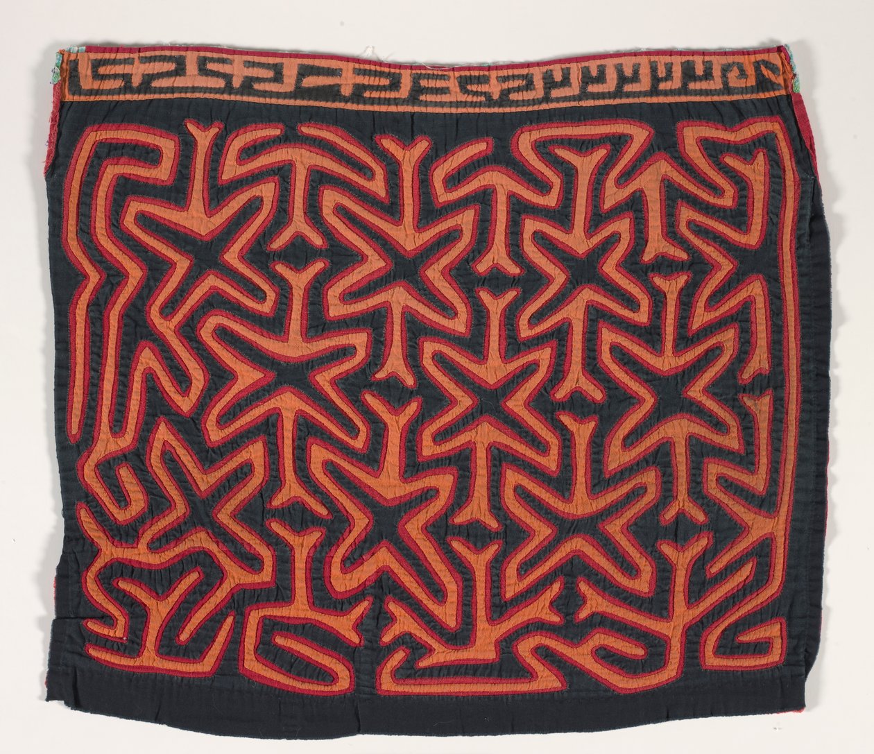 Painel de camisa (mola), c.1950 (algodão aplicado) tekijältä Kuna Indian Culture