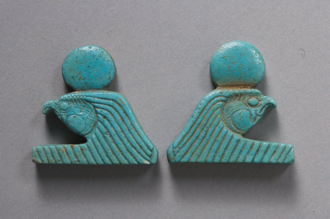 Falcon-päinen kaulakorun päätteet (fajanssi) tekijältä Late Period Egyptian