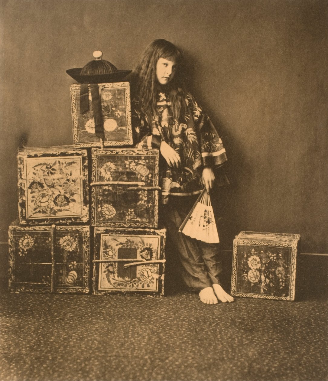 Xie Kitchin roolissa "Kiinalainen" tekijältä Lewis Carroll