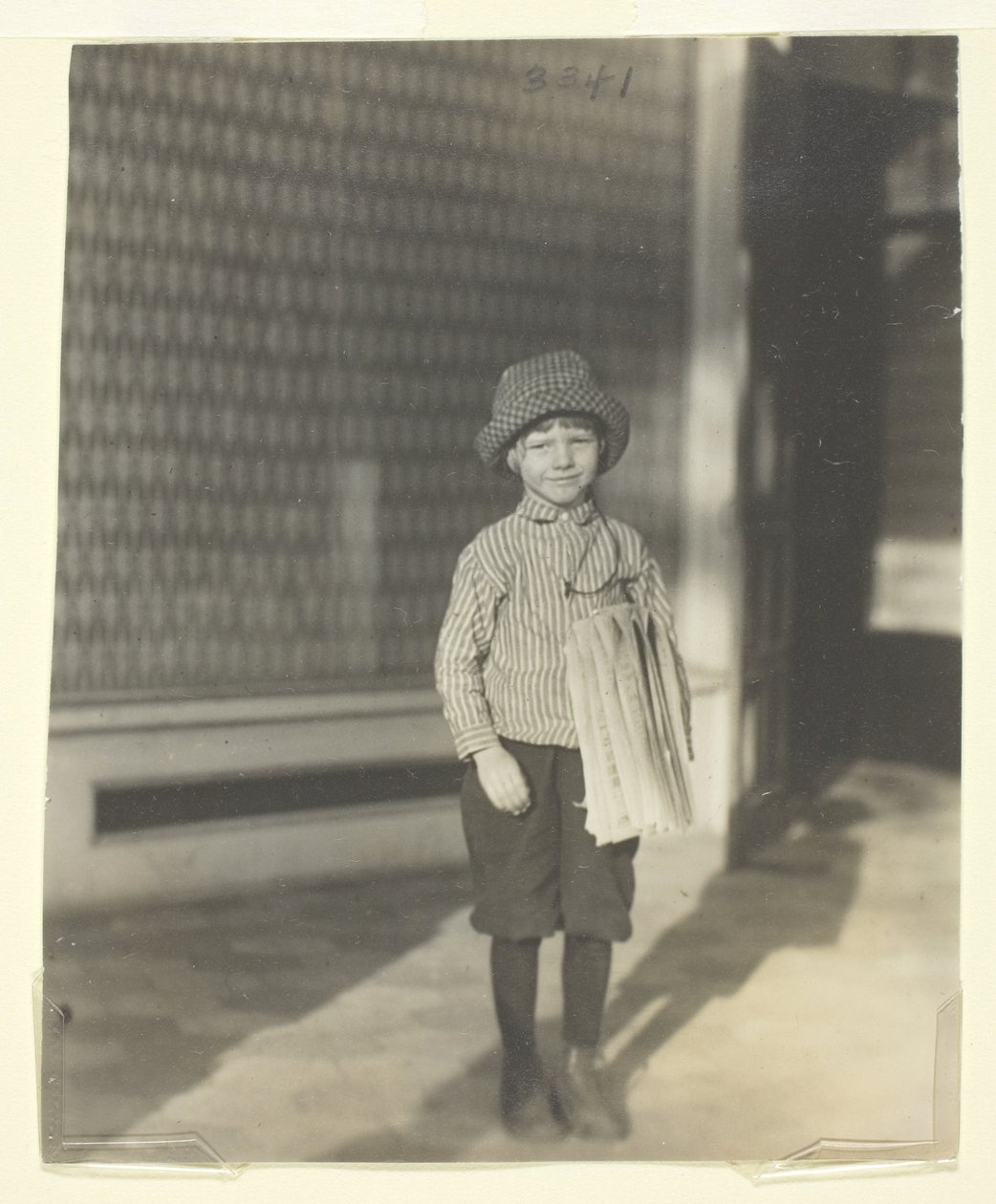 Leslie Cooper tekijältä Lewis Wickes Hine