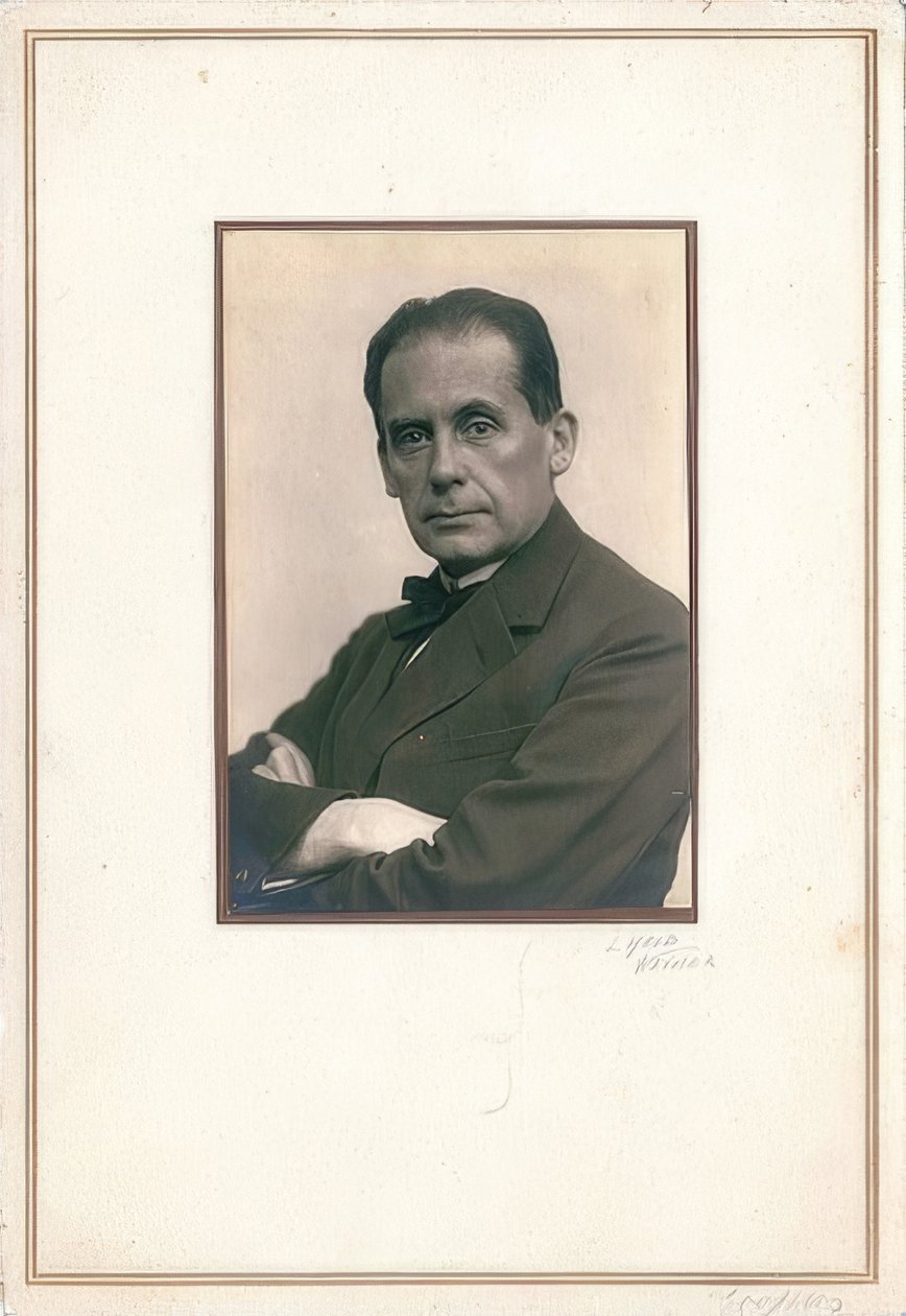 Walter Gropius (1883-1969). 1920-luvun alku tekijältä Louis Held