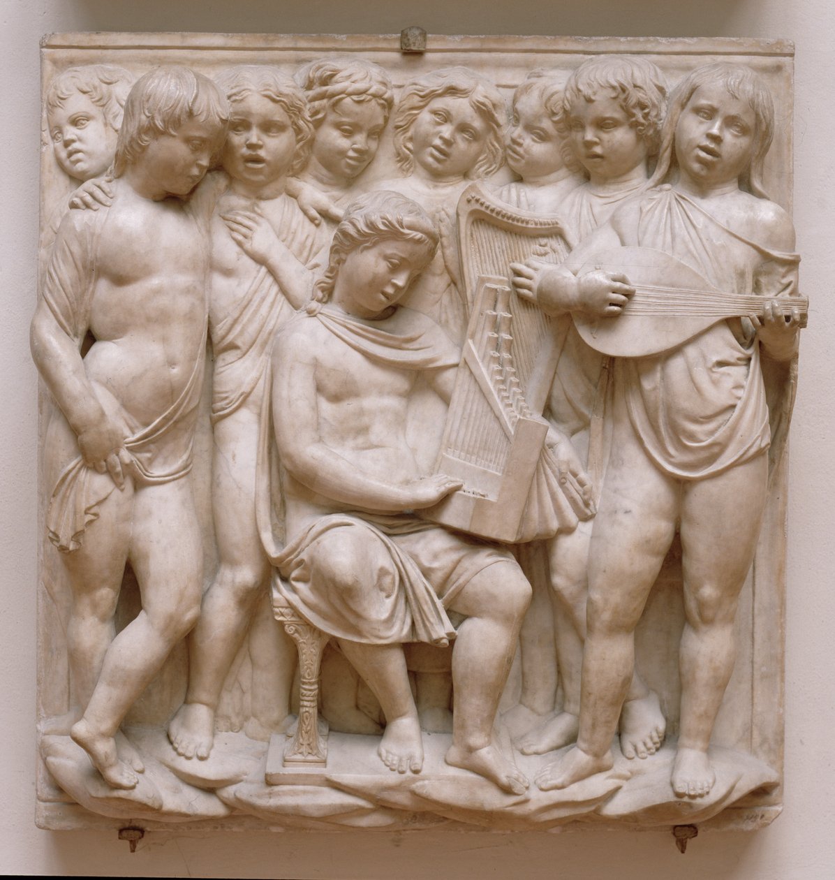 Musiikkienkelit, reliefi Kantorialta, n. 1432-1438 (marmori) tekijältä Luca Della Robbia