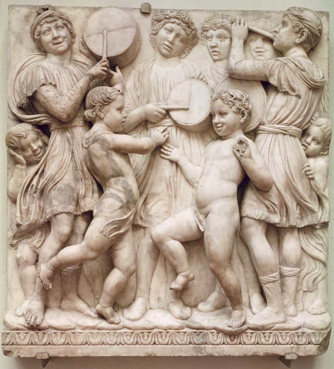 Musiikkienkelit, reliefi Kantorialta, n. 1432-1438 (marmori) tekijältä Luca Della Robbia