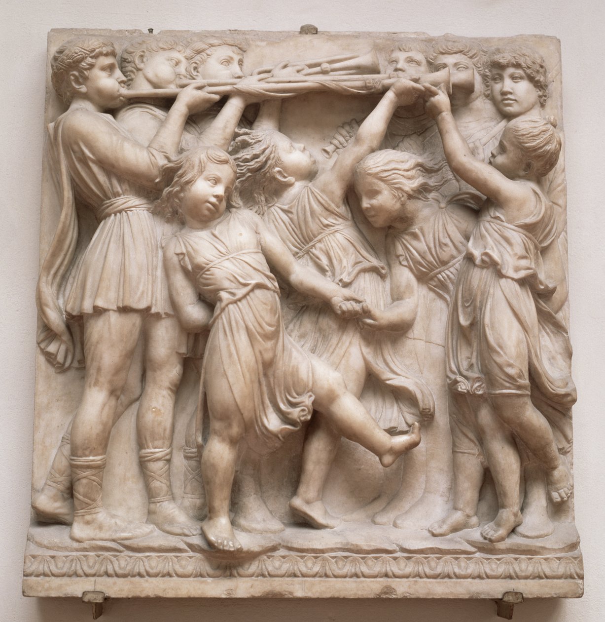 Trumpetti enkelit, helpotus Kantorialta, n. 1432-1438 (marmori) tekijältä Luca Della Robbia