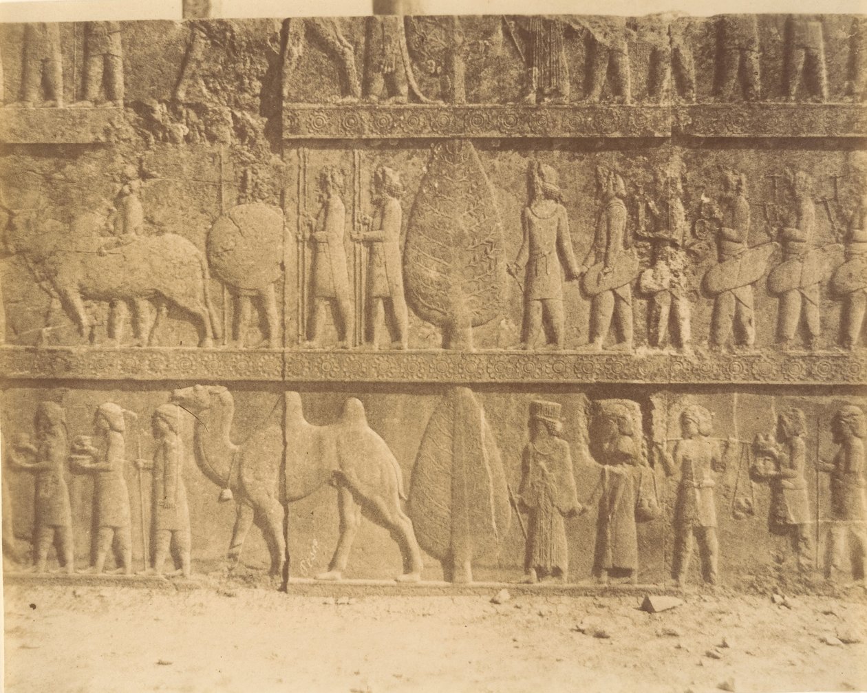 3 [Persepolis ], 1840-60-luvut. tekijältä Luigi Pesce