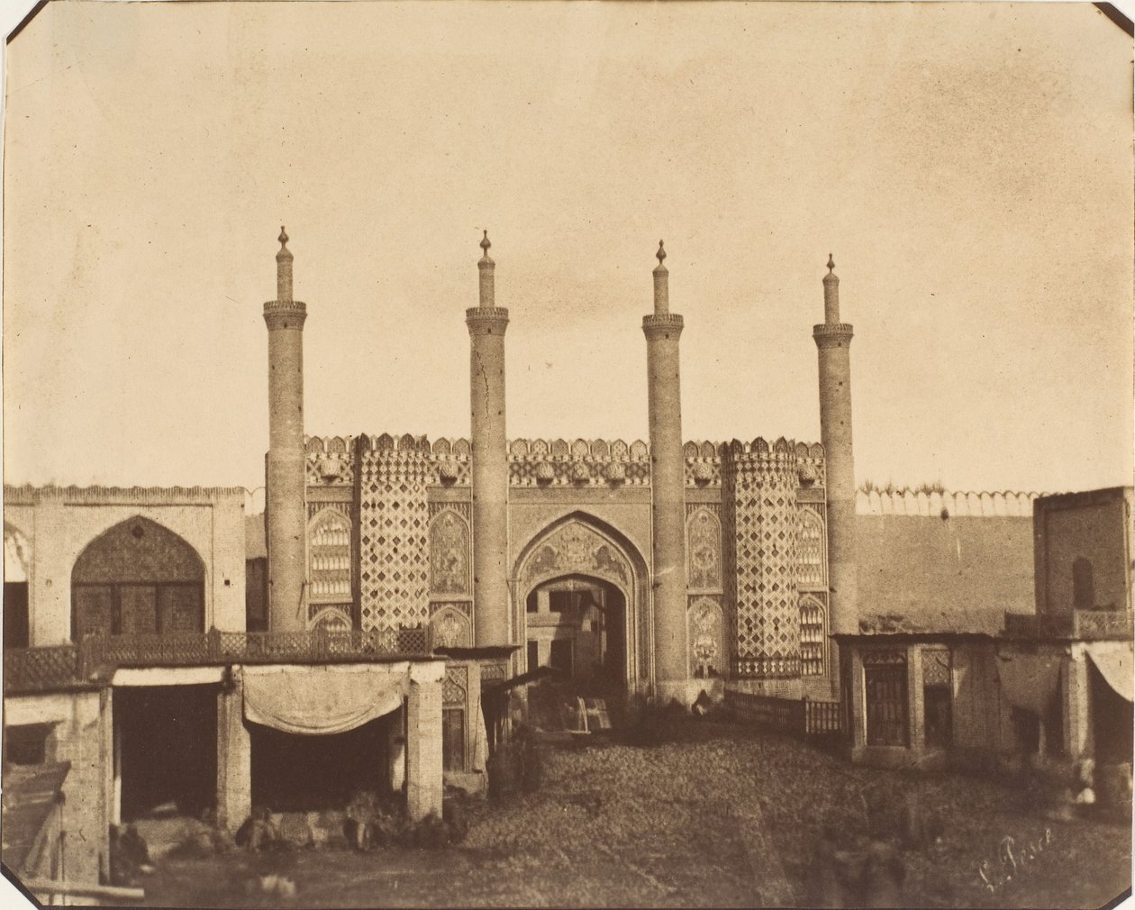 [The New Gate, Teheran], 1850-luku. tekijältä Luigi Pesce