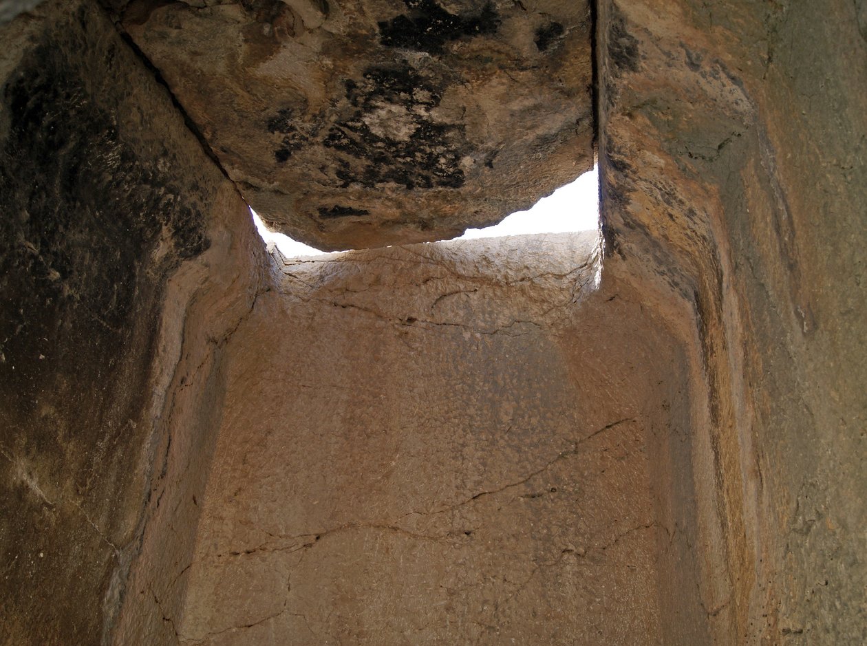 Inside a Pillar Tomb, Xanthos, Turkki tekijältä Lycian